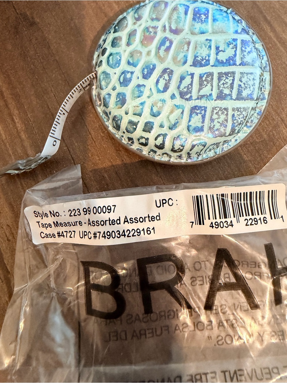 Brahmin Round Snake skin embossed tape measure - Picture 2 of 2
